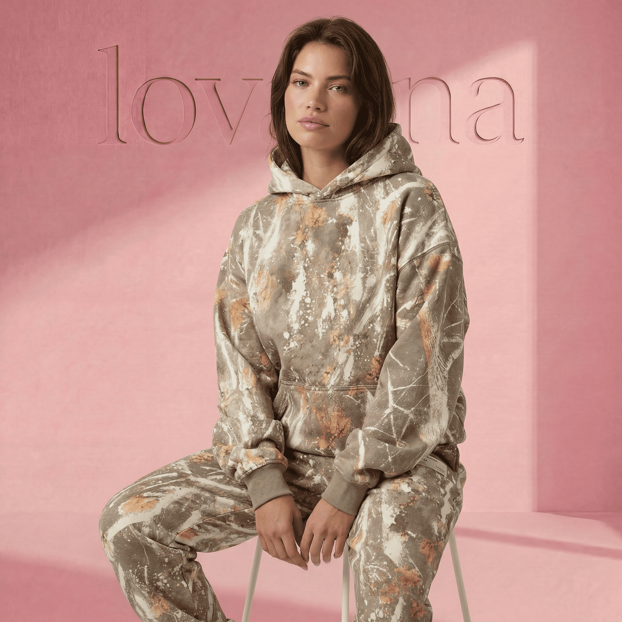 Sichere dir 50 % Rabatt auf den Lovaana Camo Hoodie 💕
