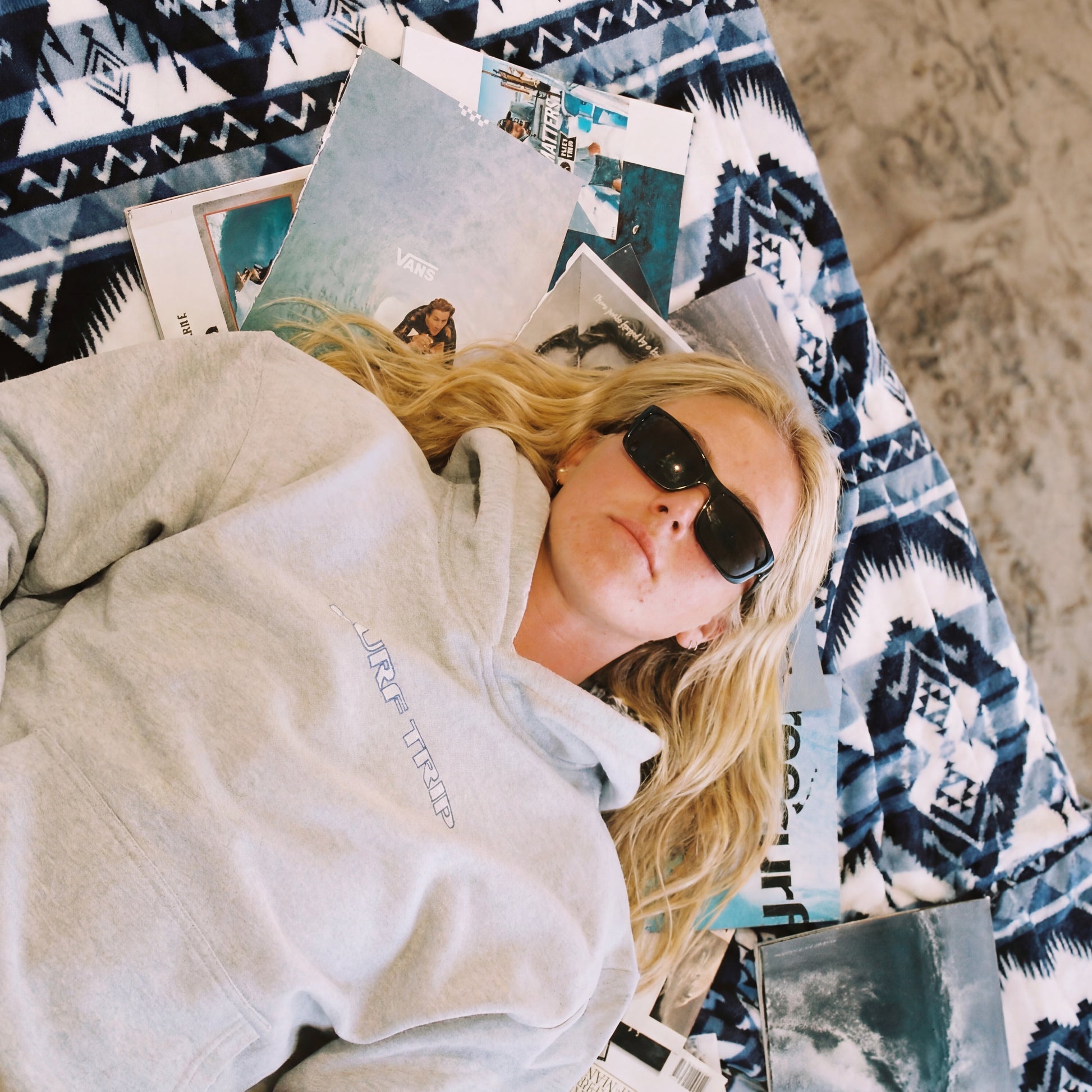 1+1 Free Only Today, Surf Trip Vintage Plaid Hoodie 💕